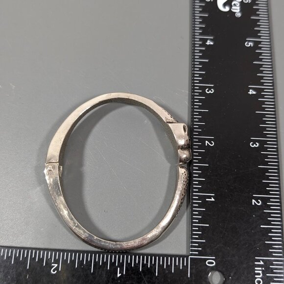 Retro Silver Tone Leopard Cat Hinge Bracelet Classic Statement 6" - Picture 9 of 9